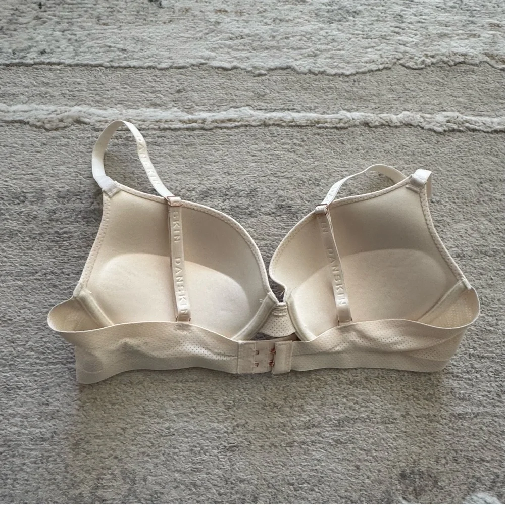 Bundle of 2 Like 🆕 Danskin Intimates push up t-shirt bras